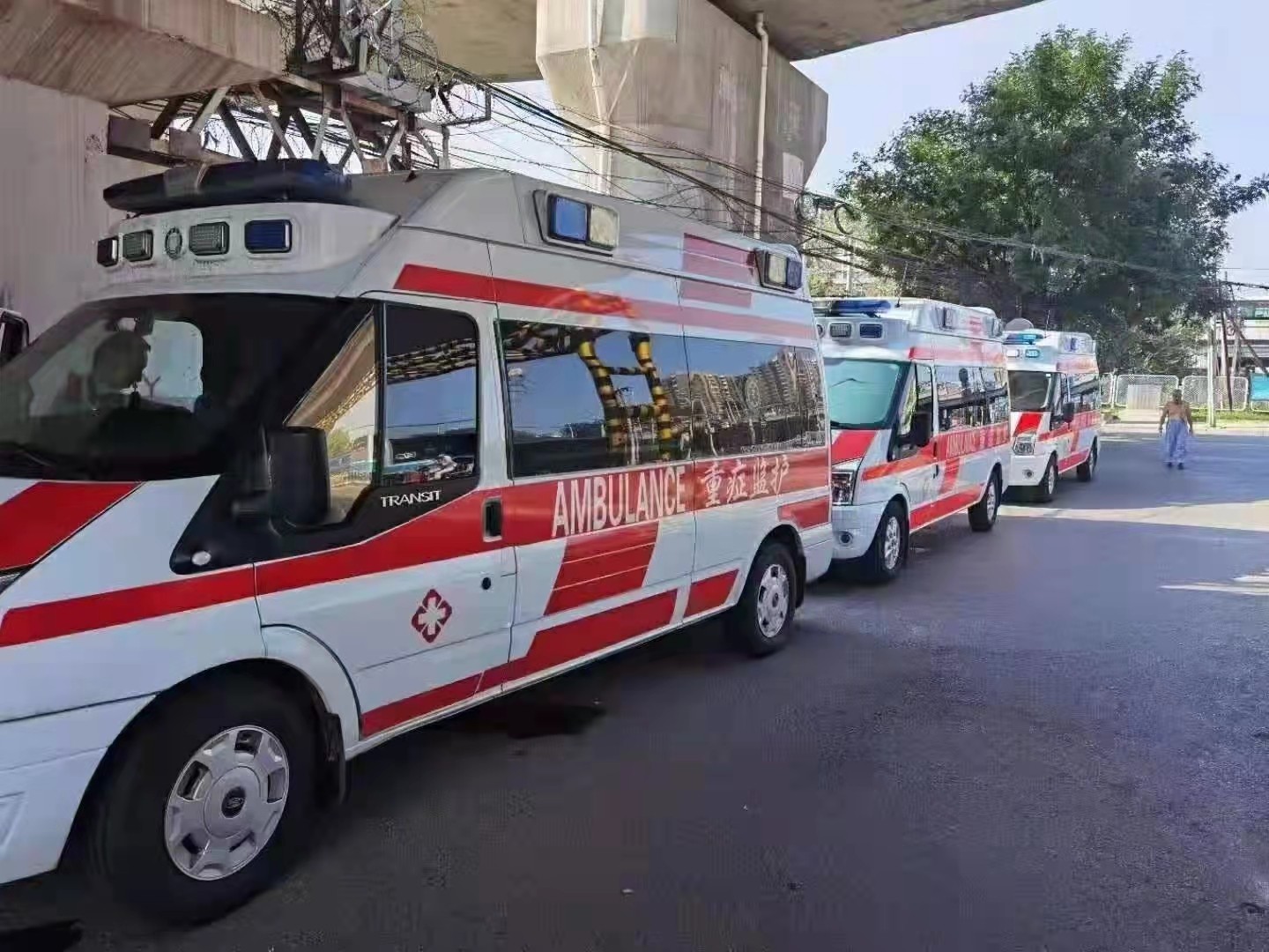 宕昌县救护车出租